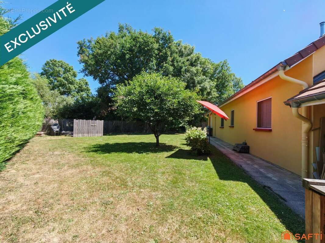 Maison 114 m² à La Chapelle-Saint-Sauveur  - photo 6