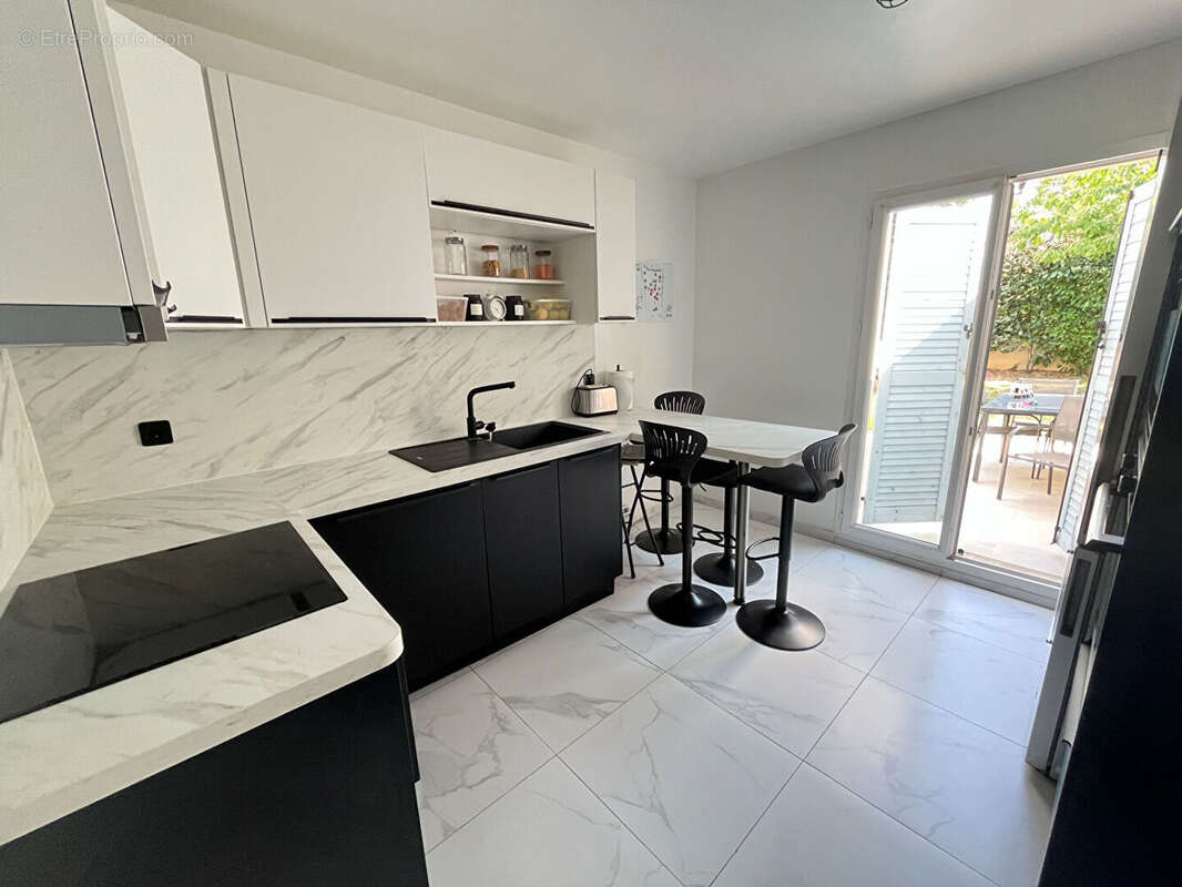 Maison à SAVIGNY-LE-TEMPLE