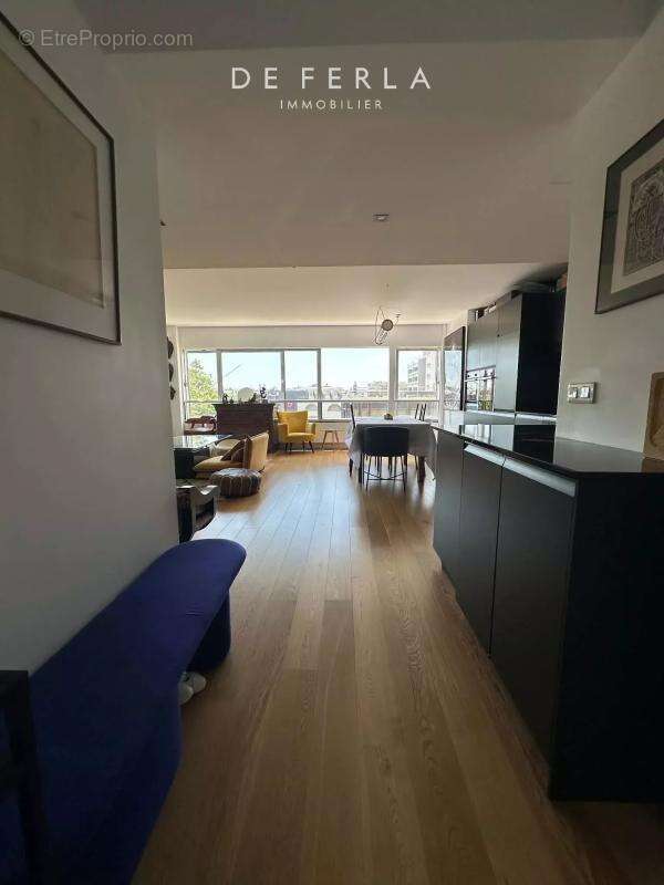 Appartement à PARIS-15E