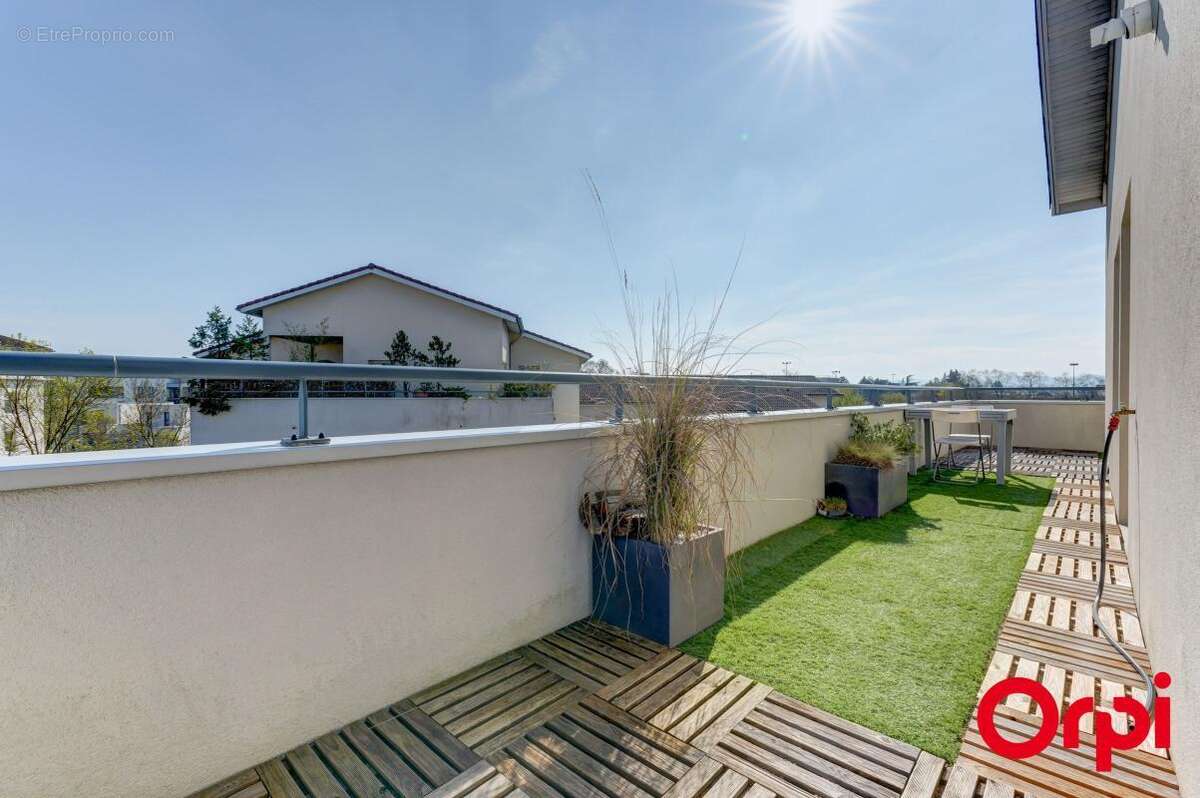 Appartement à RILLIEUX-LA-PAPE