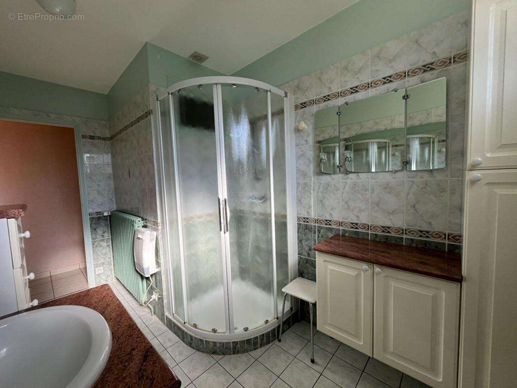 Maison à NEUVILLE-DE-POITOU