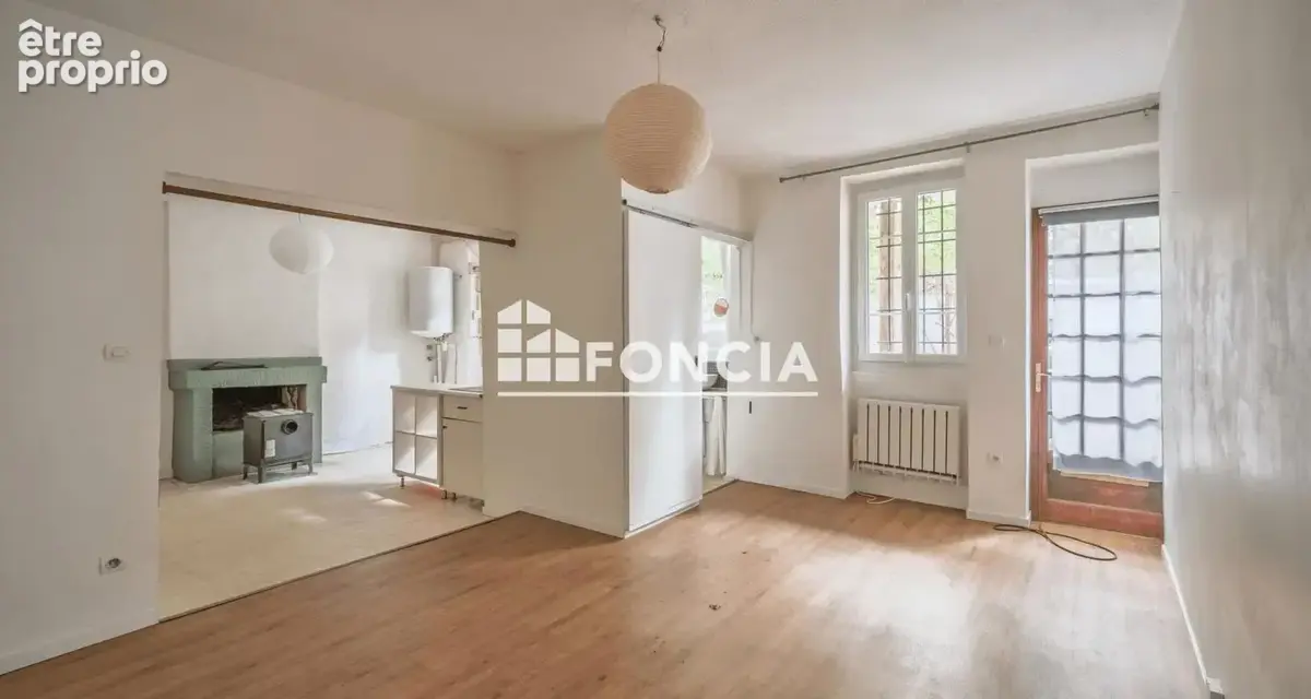 EXCLUSIVITE FONCIA quartier TALENSAC :  T2 de 34.45 m2 avec terrasse sur cour intérieure au cœur d'un immeuble ancien, à proximi - photo 6