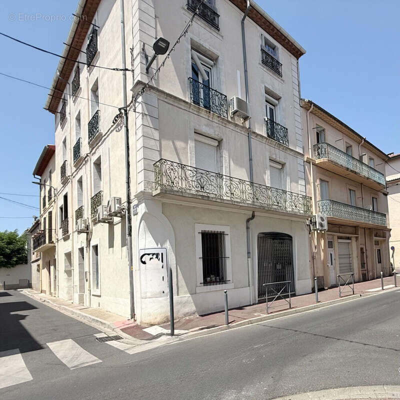 Local commercial Beziers 50.96 m2 - photo 7