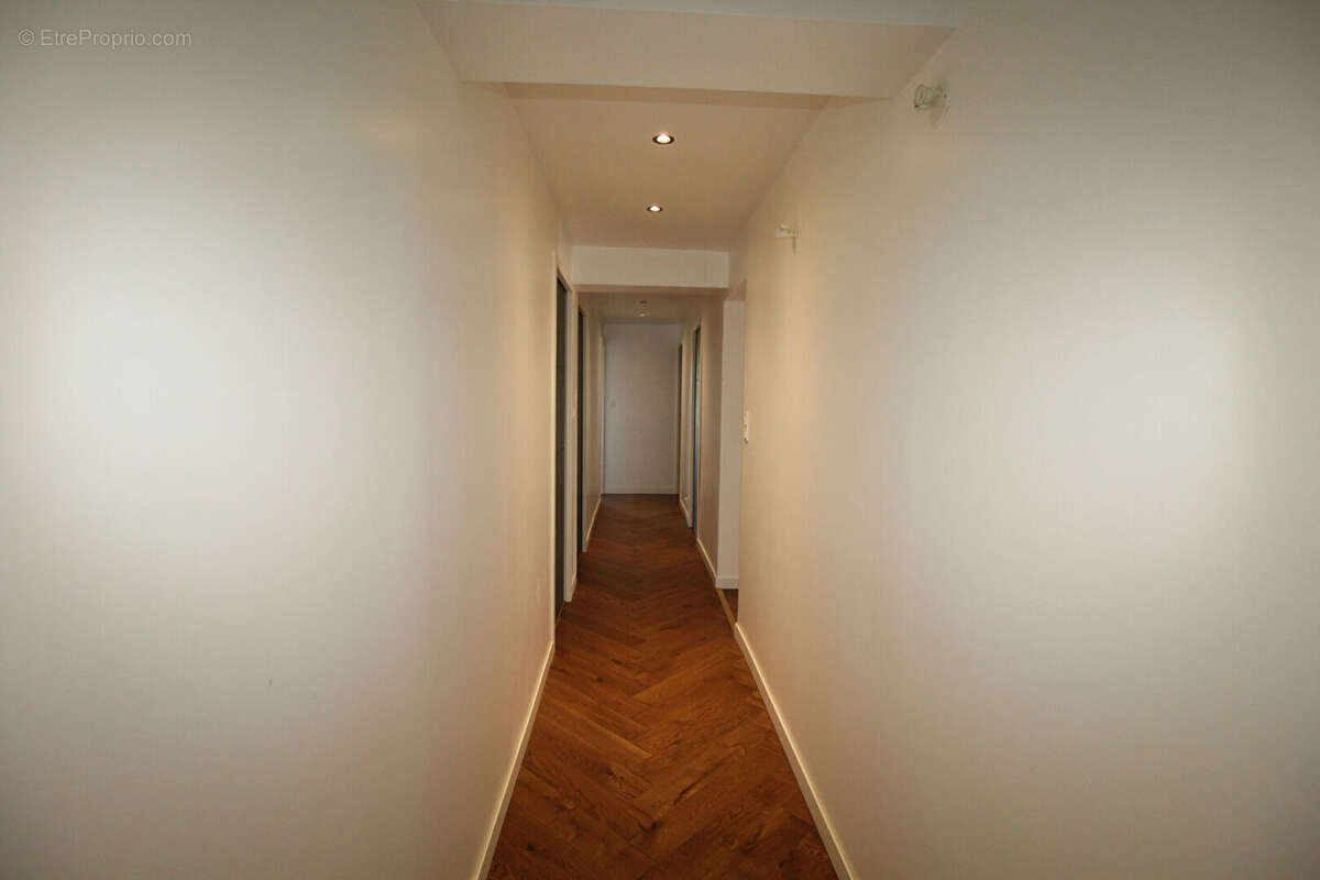 Plourhan, appartement plain pied 4 chambres, 136 m² avec 2 cours et garage - photo 11