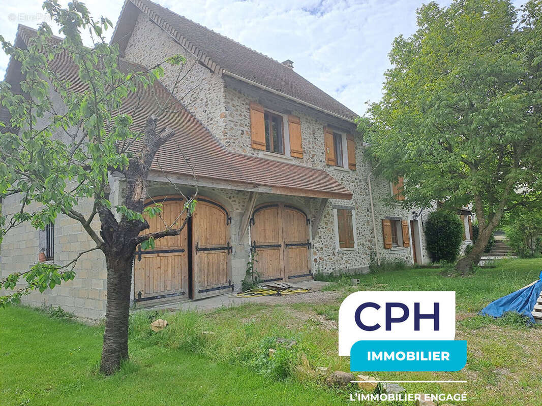 Maison à SAINT-CYR-SOUS-DOURDAN