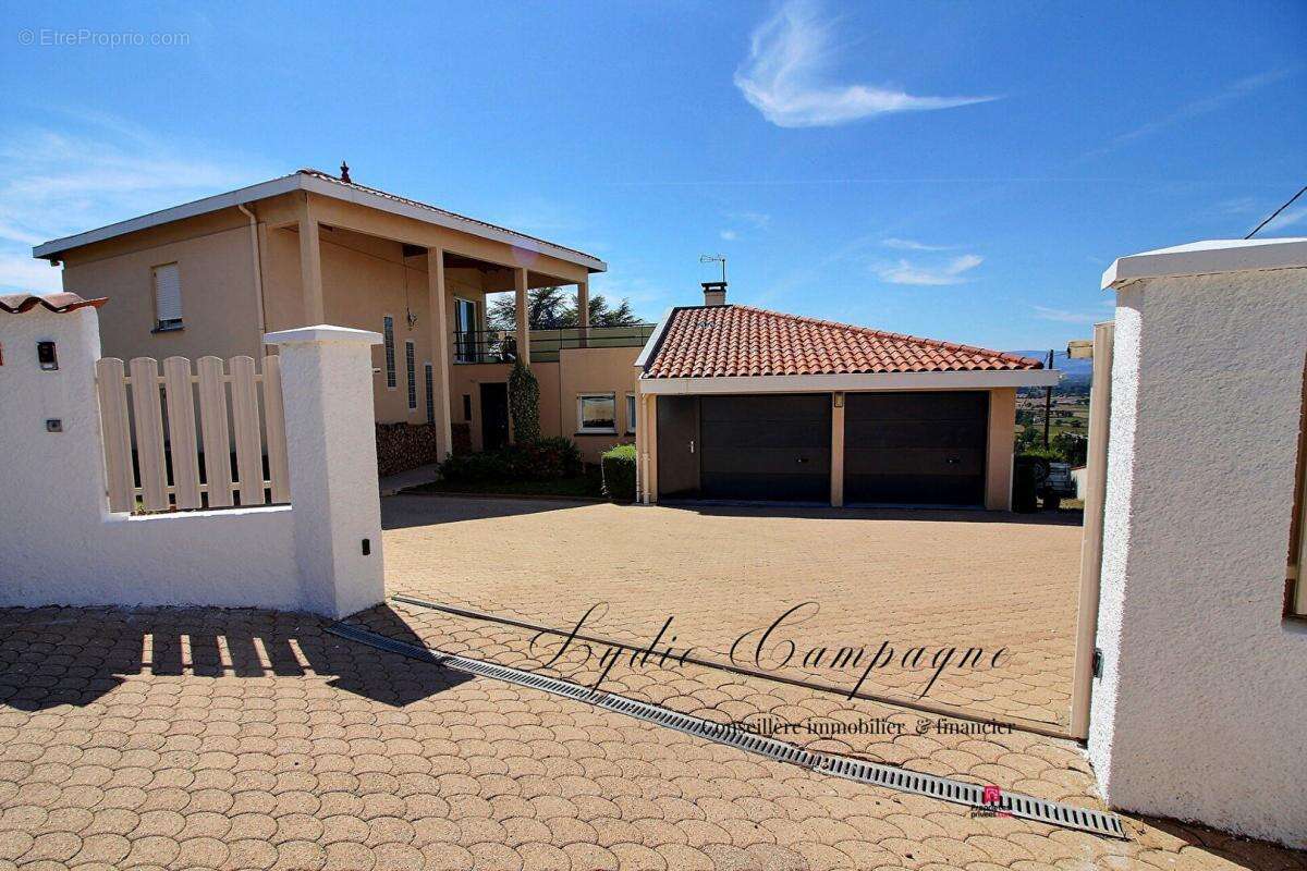 Maison à SAINT-GALMIER