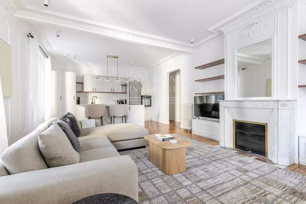 Appartement à PARIS-15E