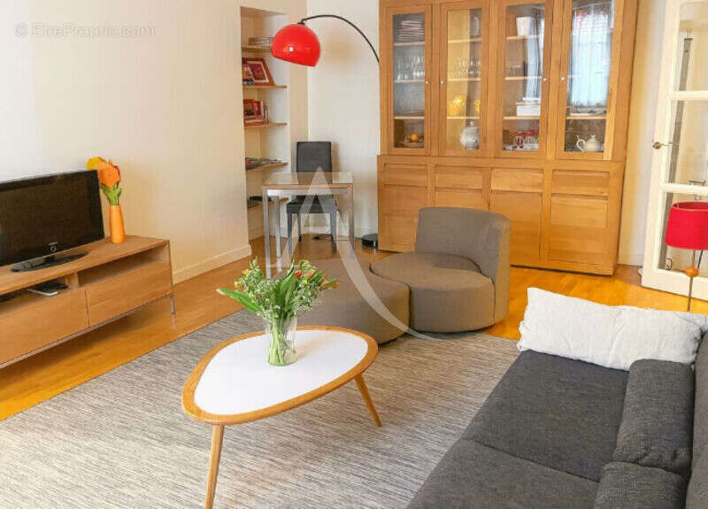 Appartement à PARIS-6E