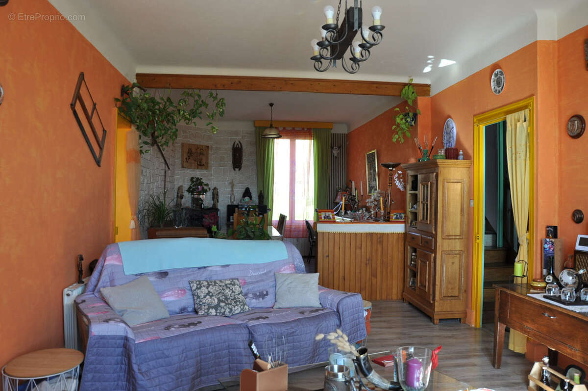 Maison à JALIGNY-SUR-BESBRE