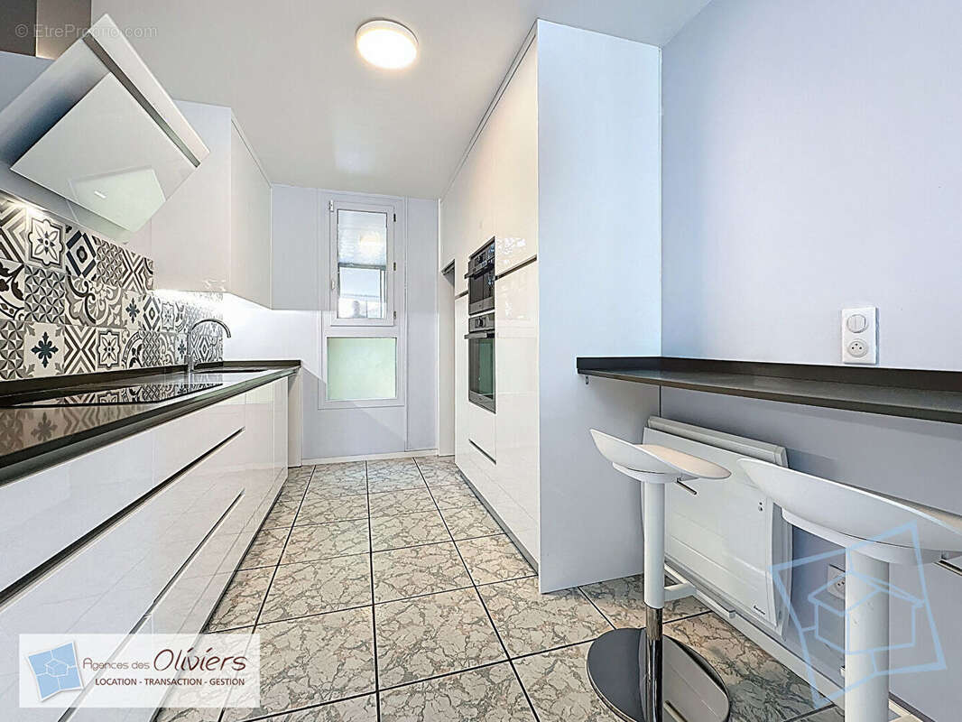 Appartement à VOISINS-LE-BRETONNEUX