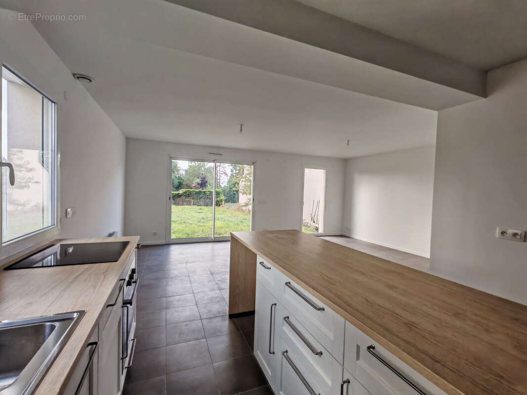 Maison à LA ROUXIERE