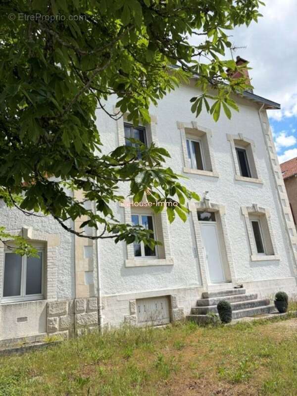 Appartement 60 m² à Saint-Benoit  - photo 15