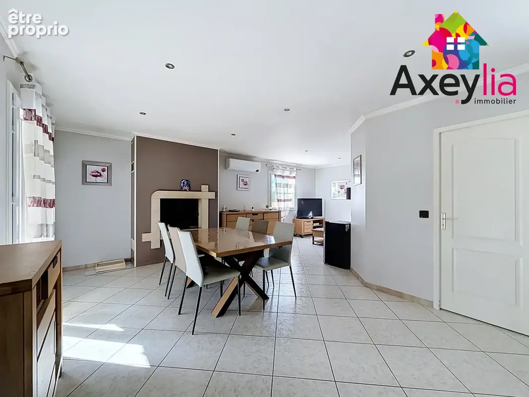 A vendre - virigneux - maison familiale de plain-pied avec sous-sol aménagé, grand terrain arboré et piscine h - photo 12