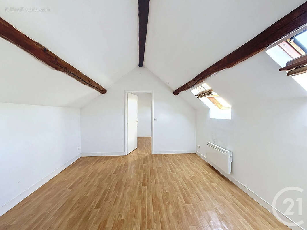 Appartement à FONTAINEBLEAU
