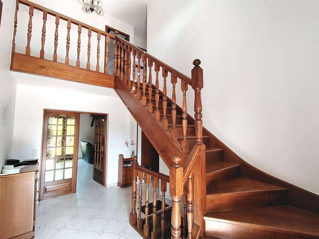 Maison à LA QUEUE-EN-BRIE
