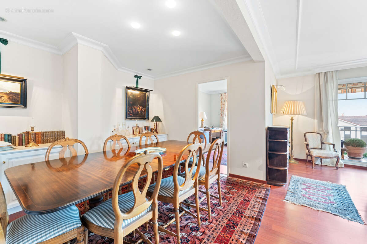 Appartement à DIVONNE-LES-BAINS