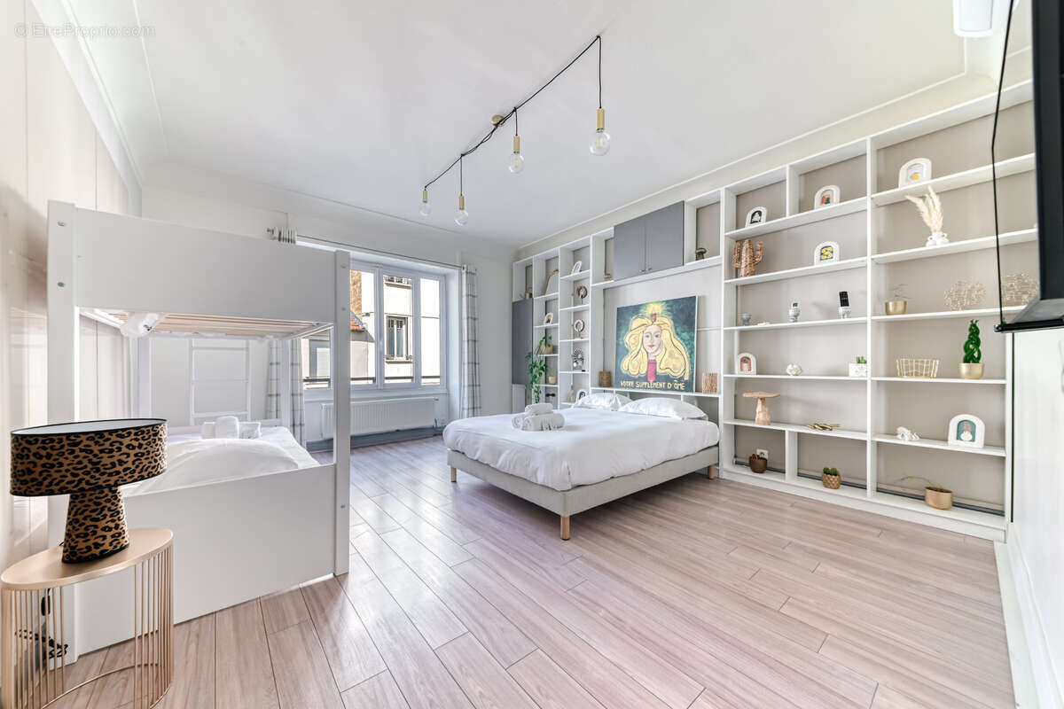 Maison à VILLEURBANNE