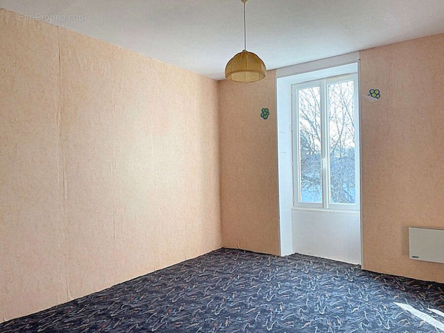 Maison à rénover avec beau potentiel - 105 m² - Proche La Rochelle - photo 11