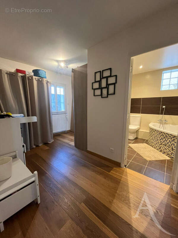 Maison à ROSNY-SOUS-BOIS