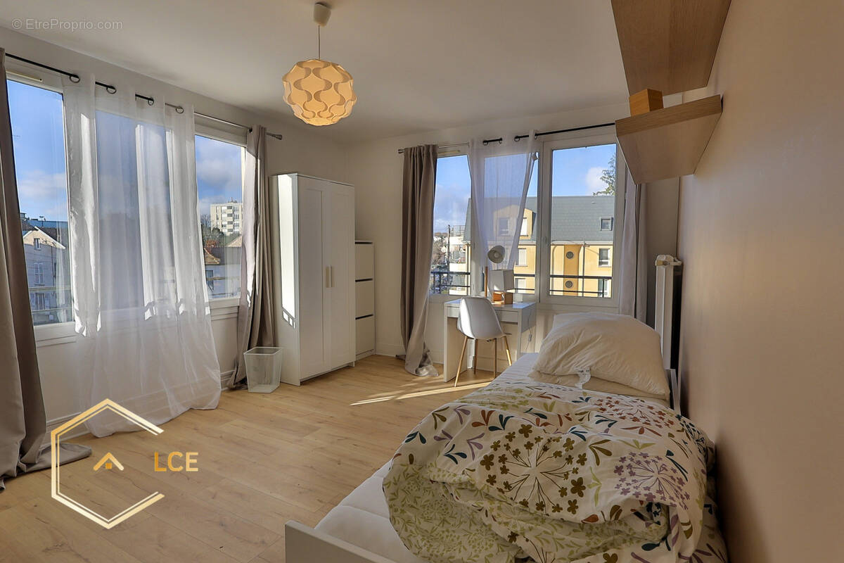 Appartement à CORBEIL-ESSONNES