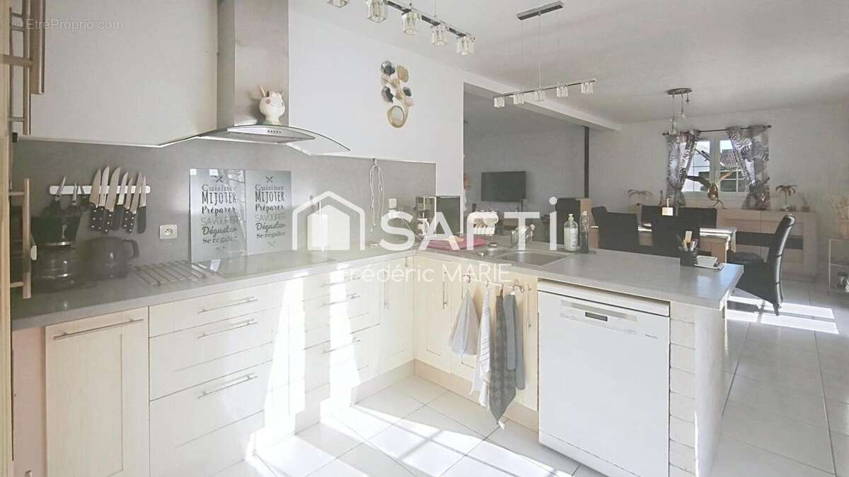 Maison 125 m² à Tordouet  - photo 4