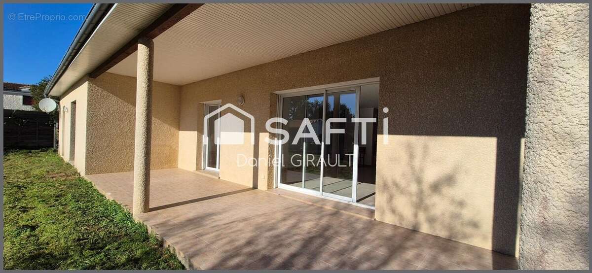 Photo 2 - Maison à LA CLISSE