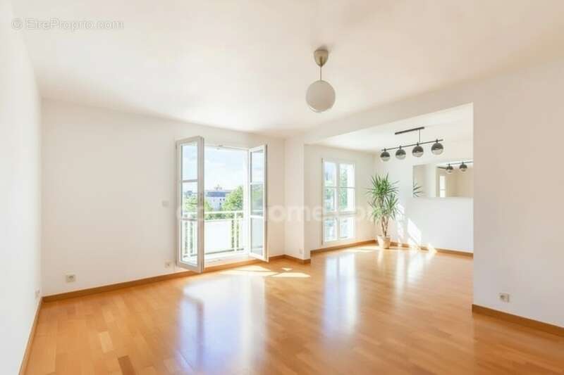 Appartement à MONTIGNY-LE-BRETONNEUX