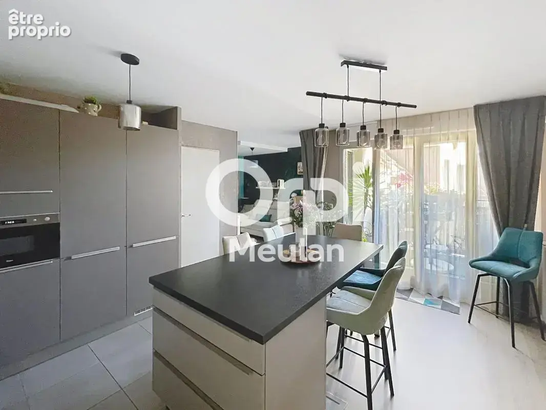 Appartement À Vendre - photo 3