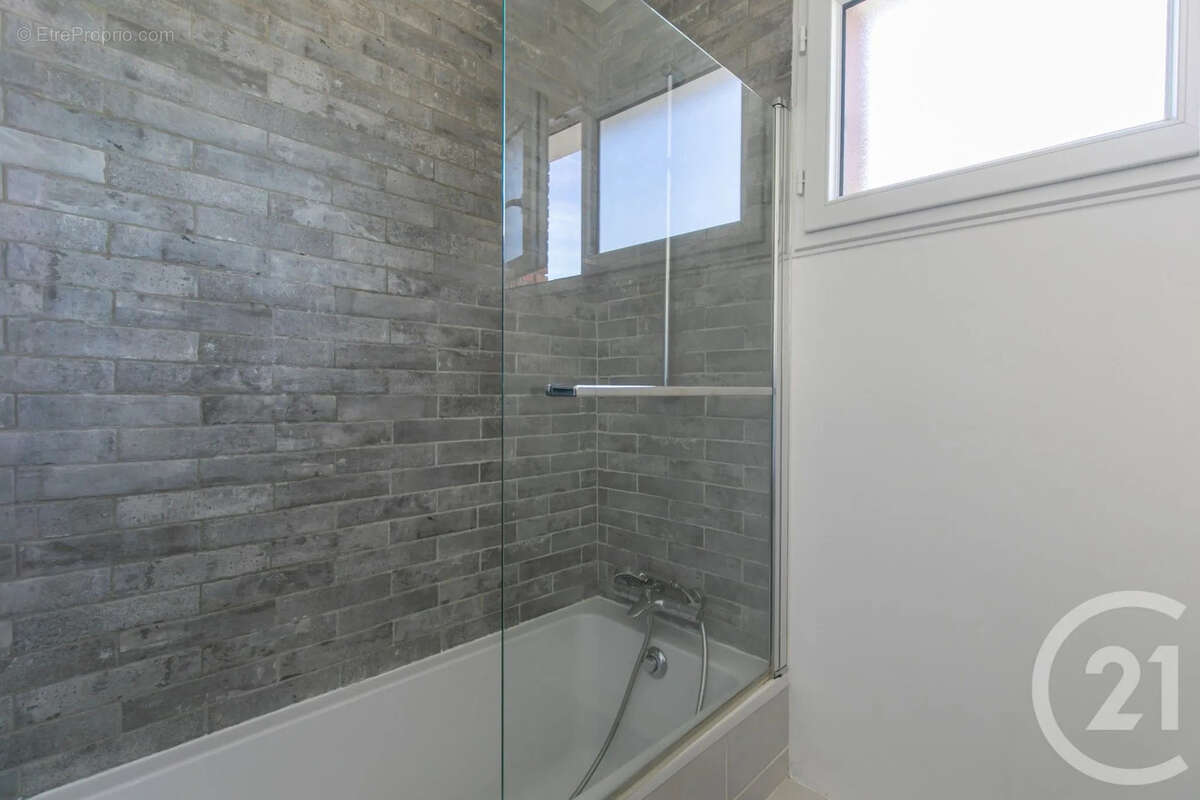 Appartement 71 m² à Saint-Maur-Des-Fosses  - photo 12