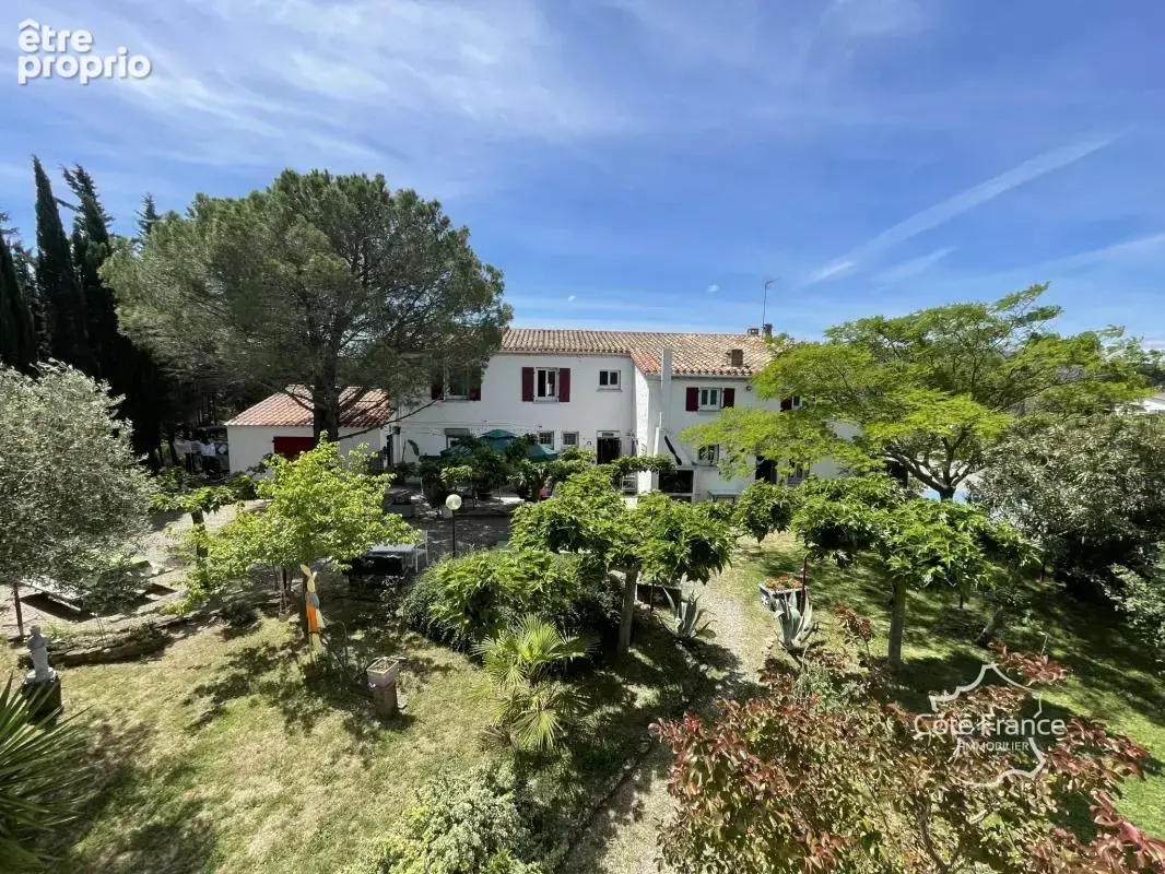 Auberge familiale de 8 chambres avec dépendances dans un lie - photo 2
