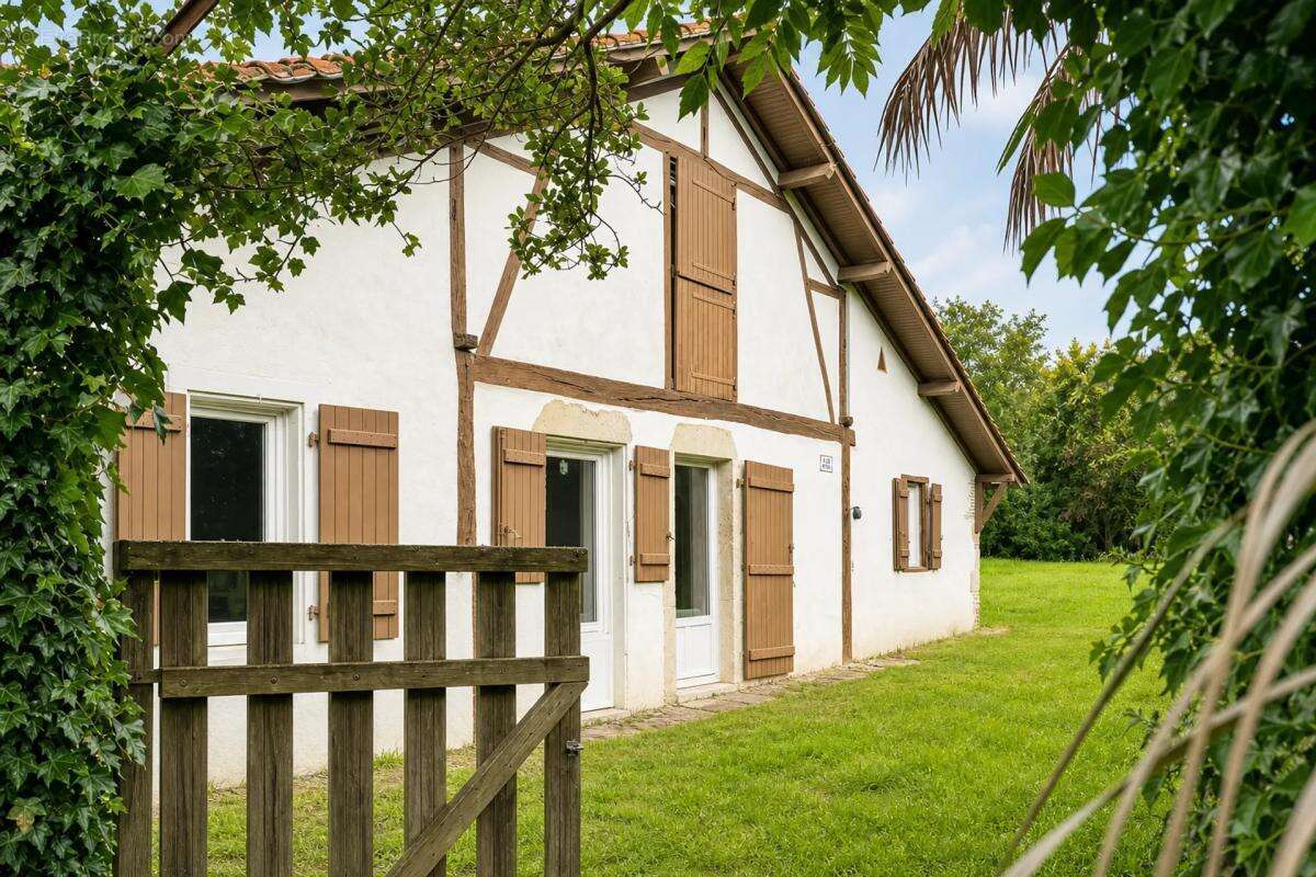 Maison à SAINT-SEVER