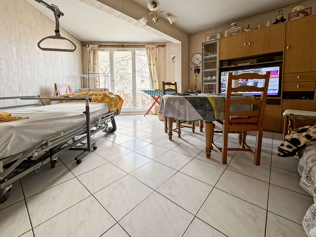 Appartement à ROSNY-SOUS-BOIS