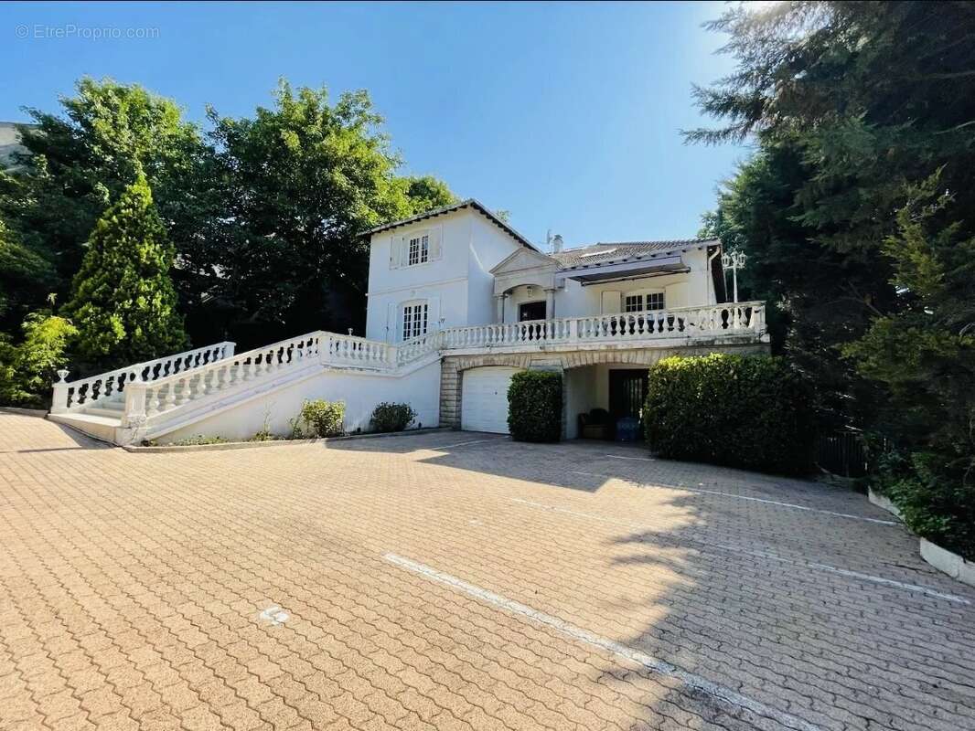 Maison à SAINT-ETIENNE