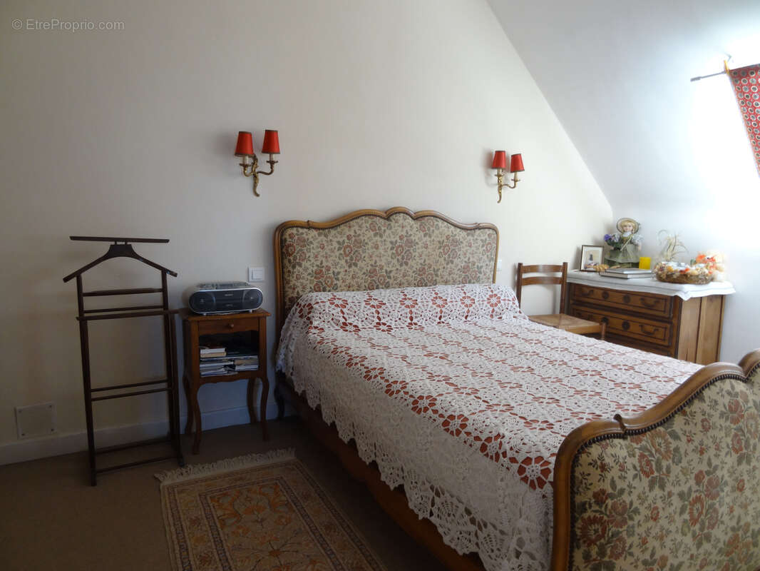 Maison 91 m2 avec logement indépendant, jardin et deux garages   Rostrenen - photo 10