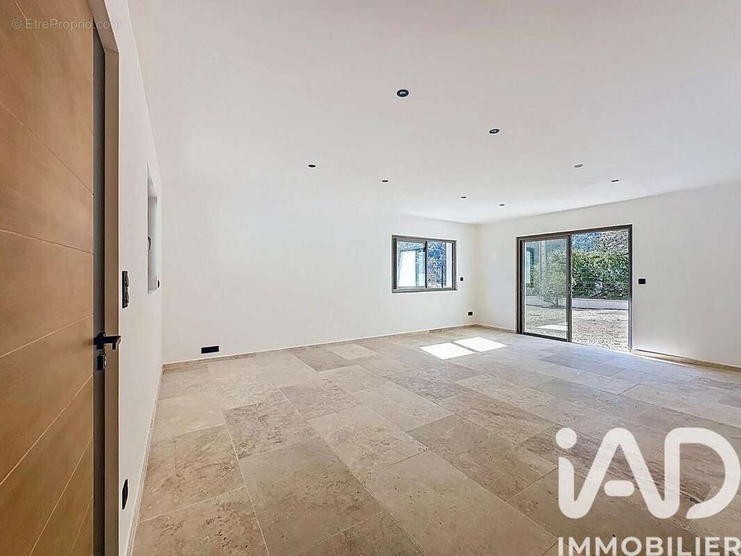 Maison 150 m² à Bargemon  - photo 4