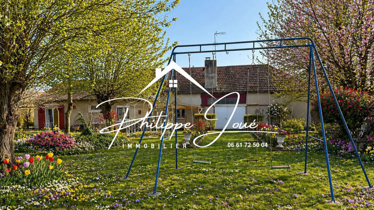 Maison à VILLENEUVE-L'ARCHEVEQUE