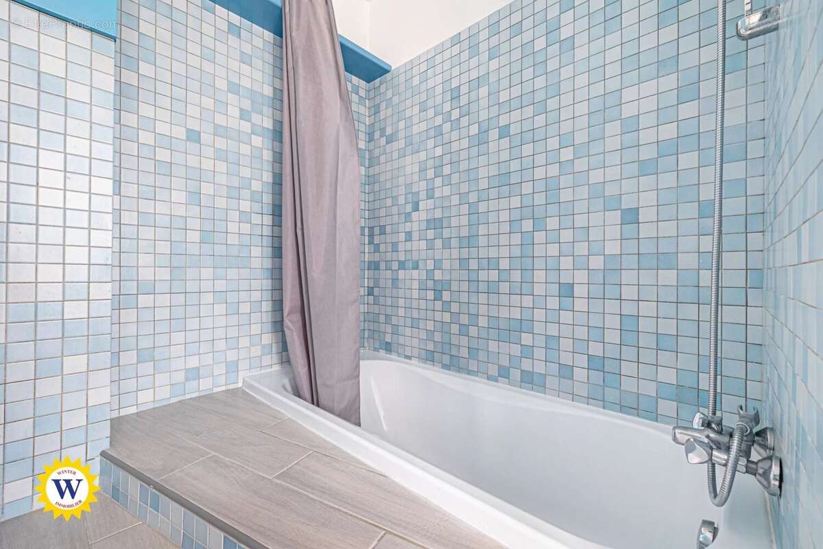 Appartement à SAINT-LAURENT-DU-VAR