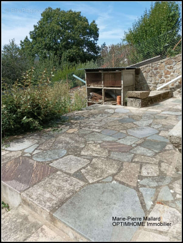 Maison à POUSSANGES