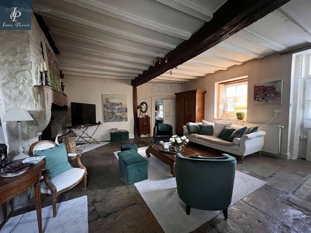 Maison à FLEUREY-SUR-OUCHE