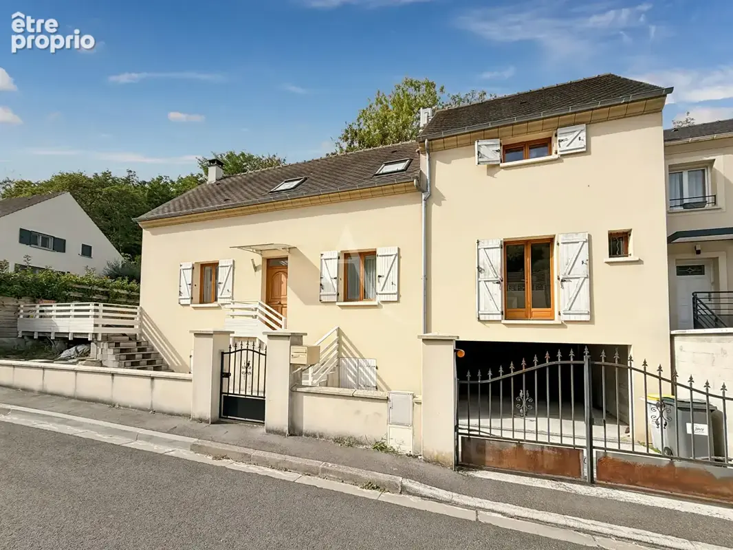 Maison à JOUY-LE-MOUTIER
