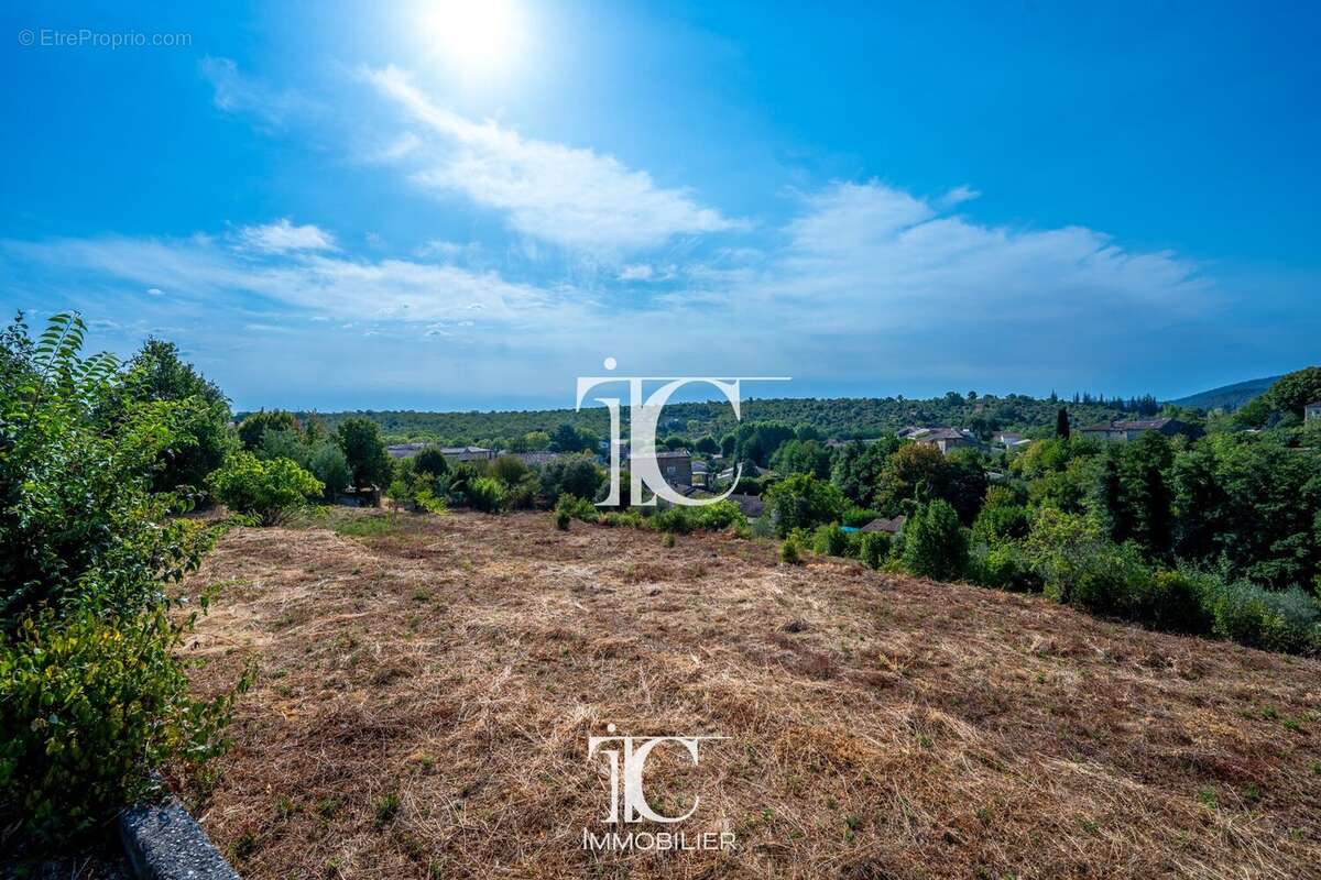 Terrain en zone auo 3479m² - photo 11
