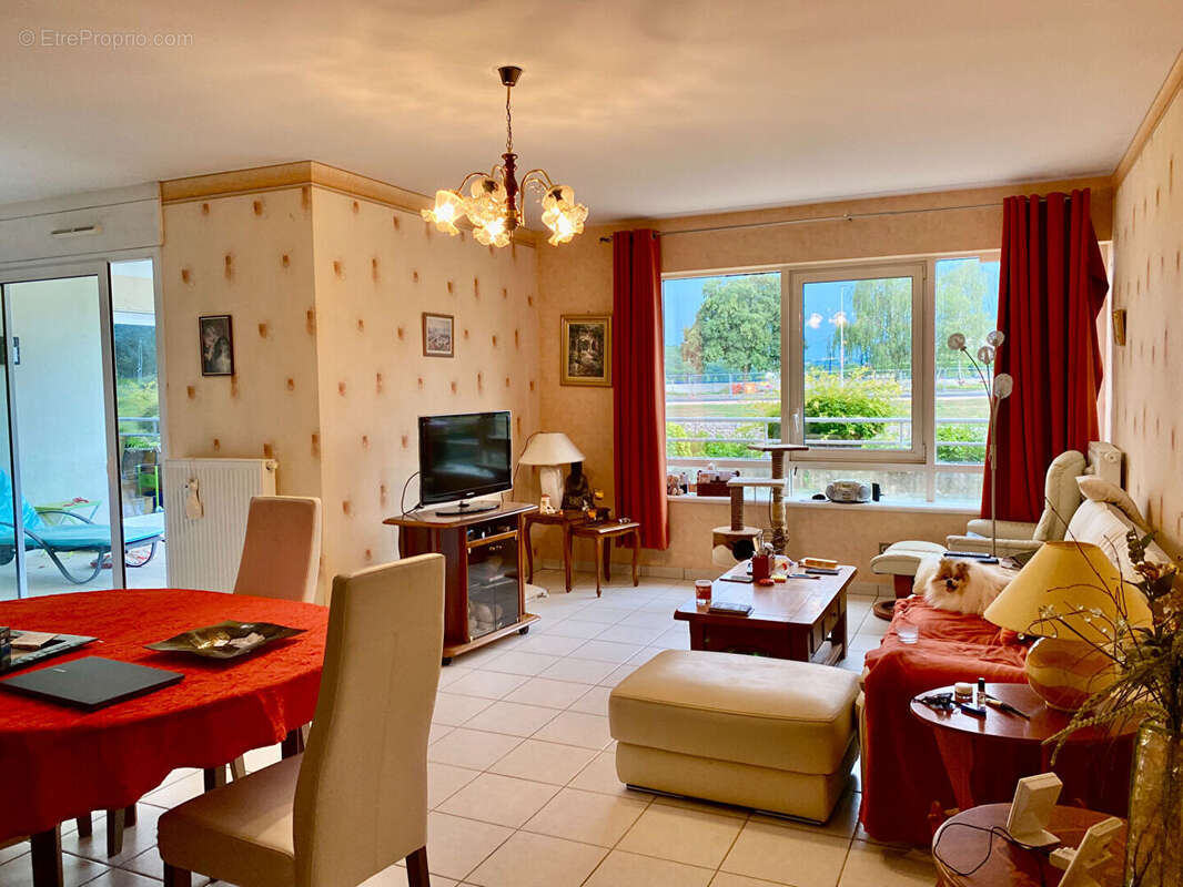 Appartement à MONTCEAU-LES-MINES