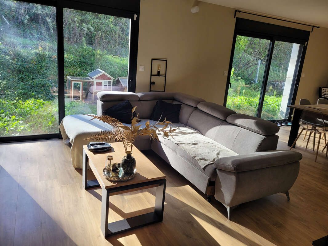 Maison à LUSSAULT-SUR-LOIRE