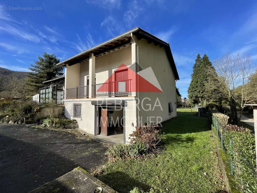 Maison à SAINT-AMANS-SOULT