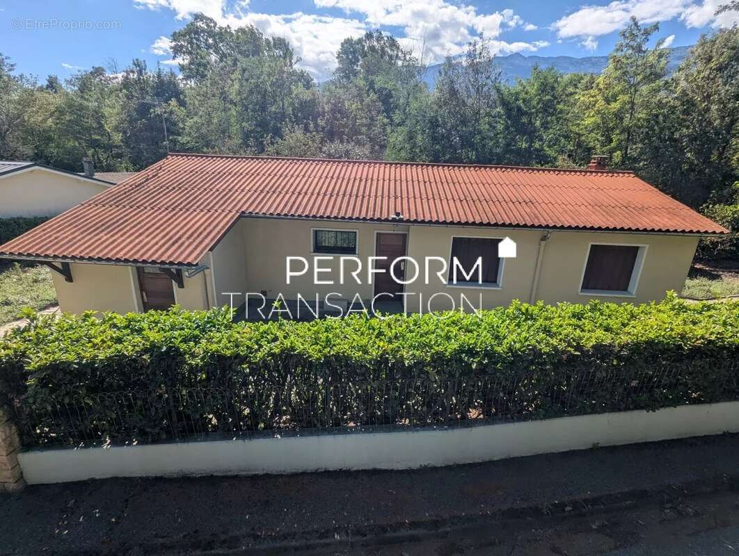 Maison à LE PONT-DE-CLAIX