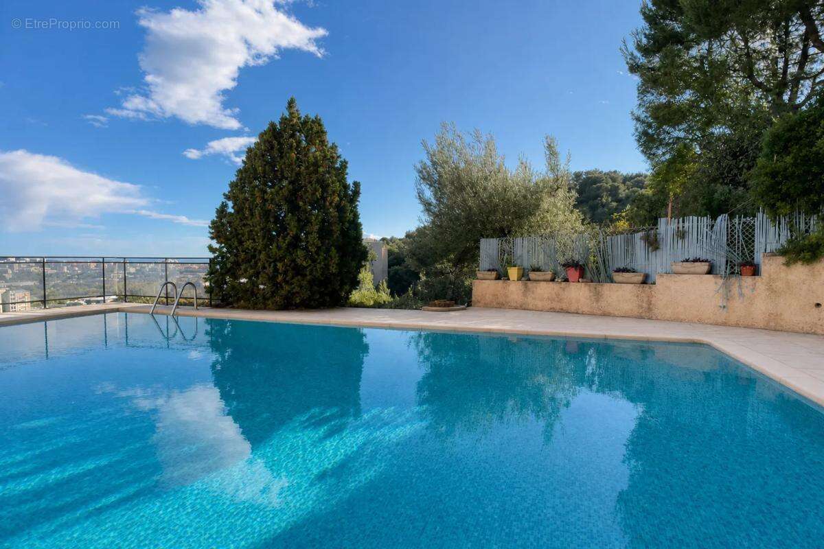 Grande Maison 6P avec Potentiel à Saint-Laurent-du-Var - photo 7