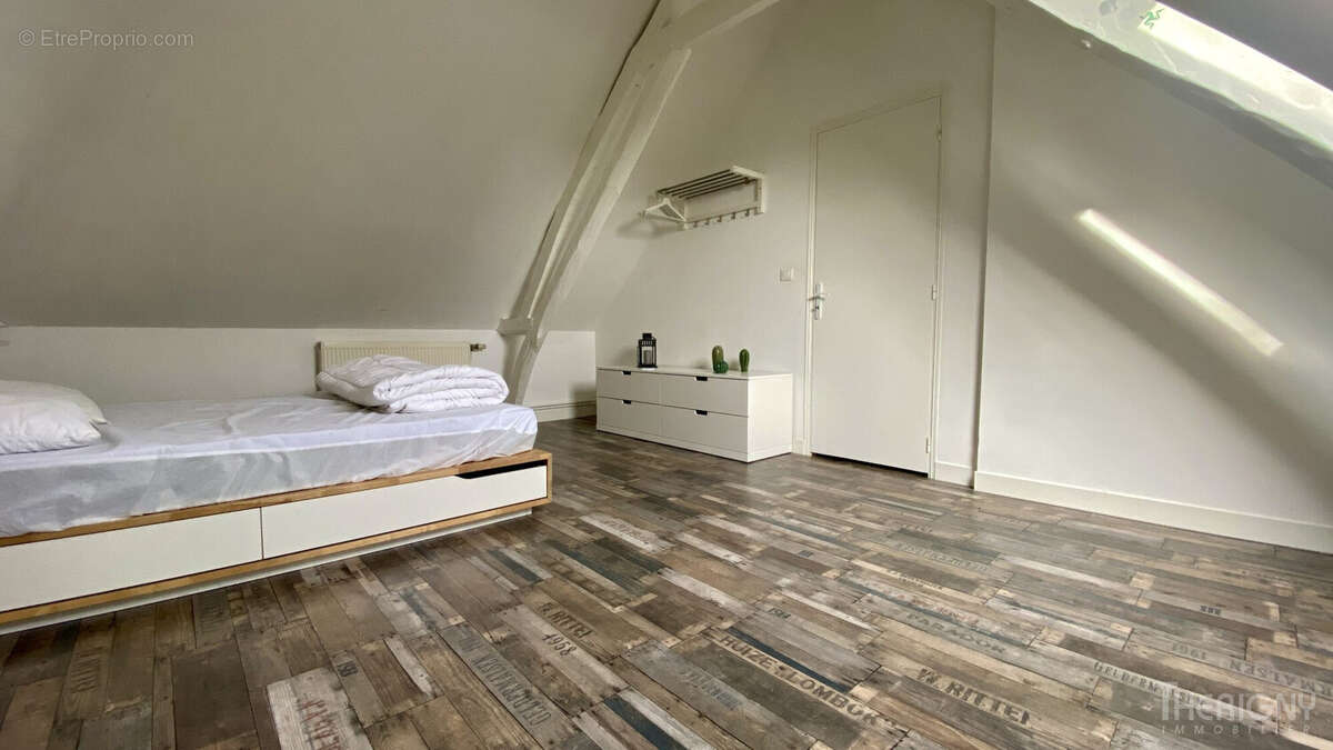 Maison à FEUQUIERES-EN-VIMEU