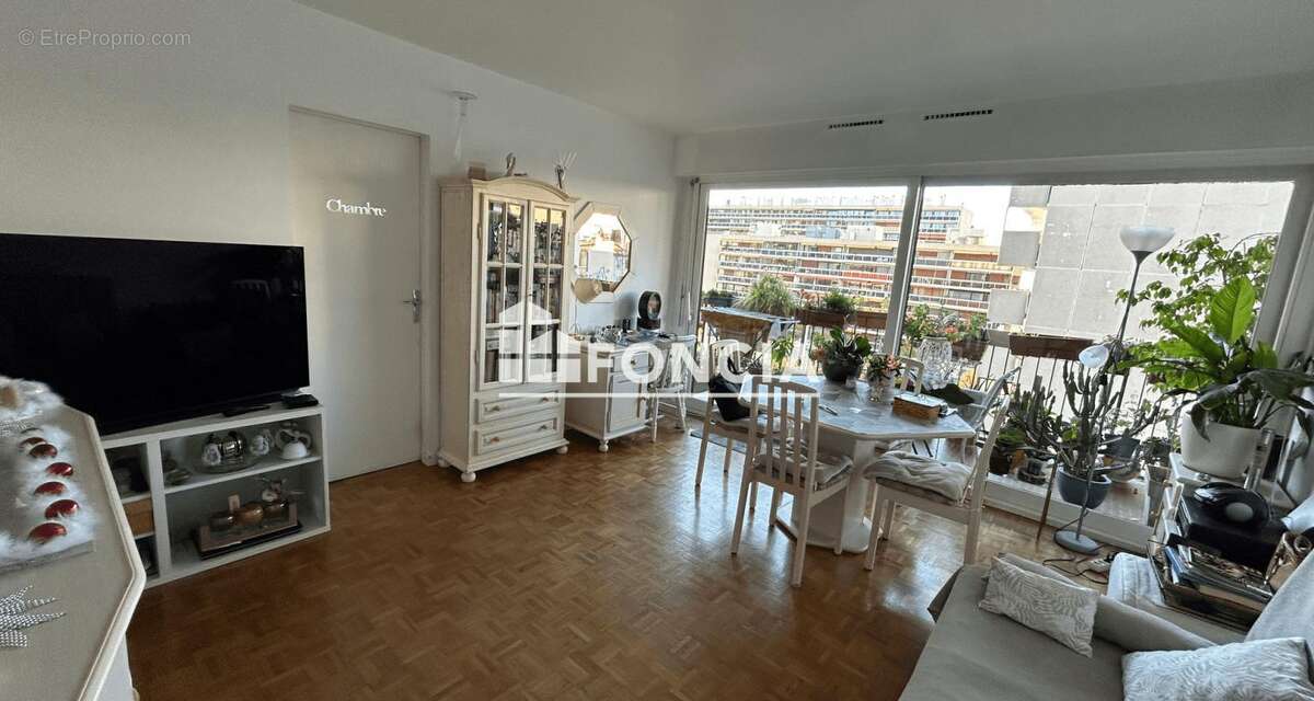 Appartement à MARSEILLE-6E