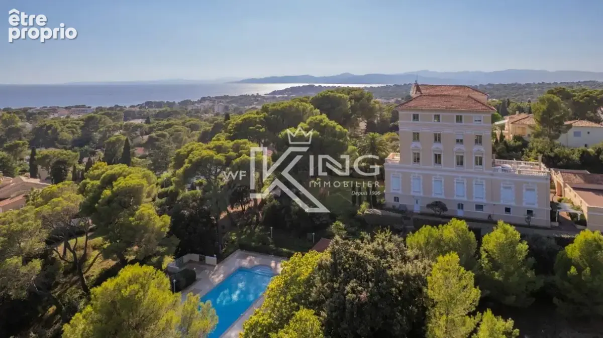 Photo Appartement à Saint-Raphael au prix de 2 950 000€