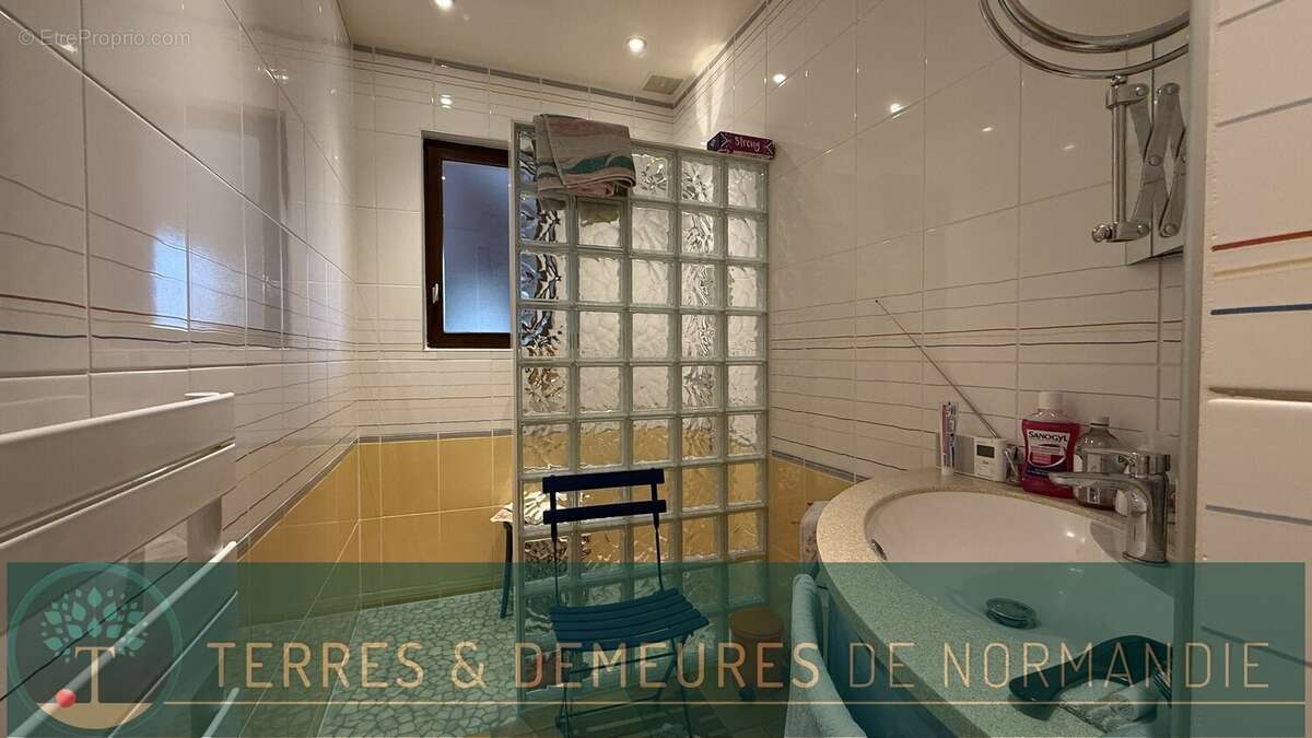 Maison à SAINT-NICOLAS-D'ALIERMONT